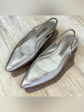 Manolo Blahnik Silver Pointed Slingback Flats size 8.5